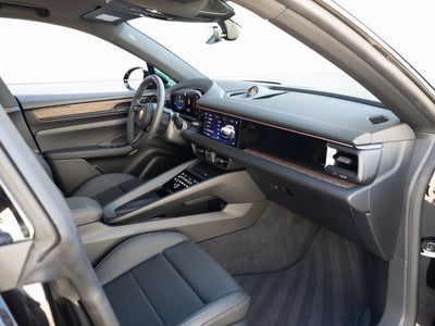 2025 Porsche Macan 4S