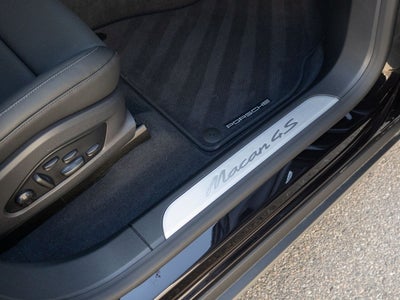 2025 Porsche Macan 4S