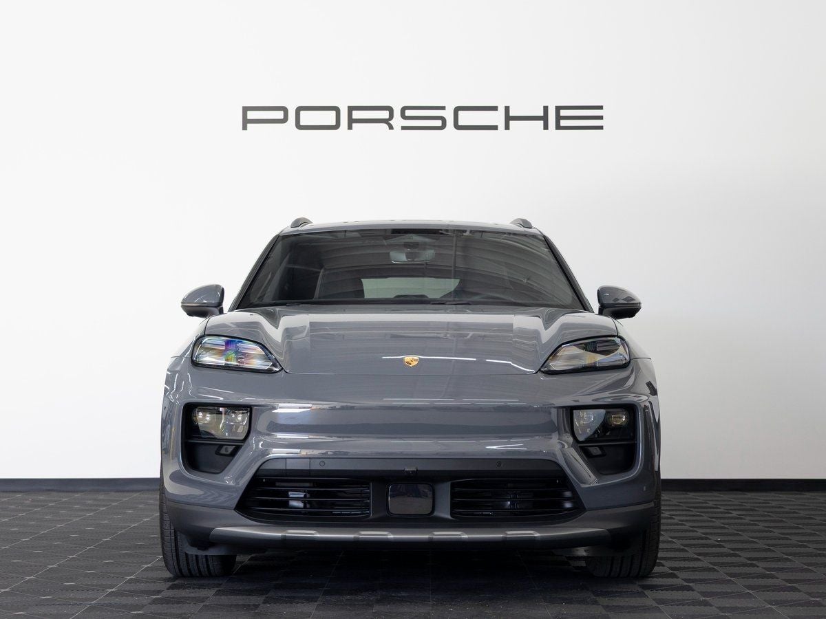2025 Porsche Macan 4S Electric