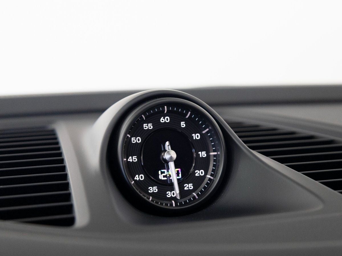 2025 Porsche Macan 4S Electric