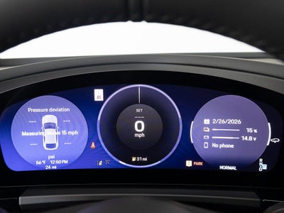 2025 Porsche Macan 4S Electric