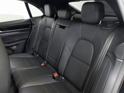 2025 Porsche Macan 4S Electric