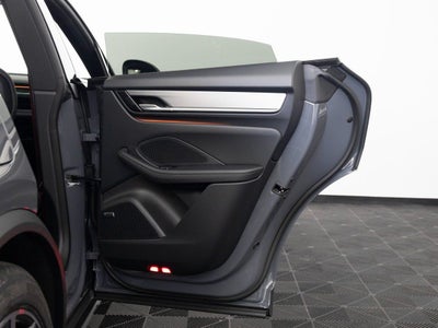 2025 Porsche Macan 4S Electric