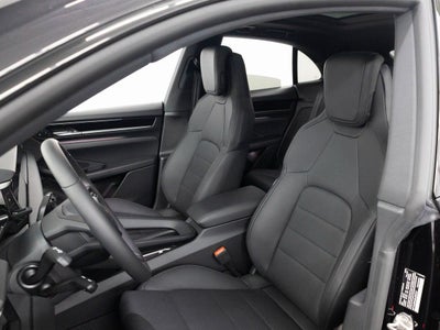 2025 Porsche Macan 4S Electric