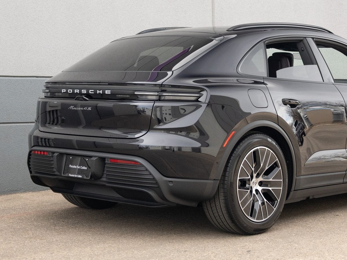 2025 Porsche Macan 4S