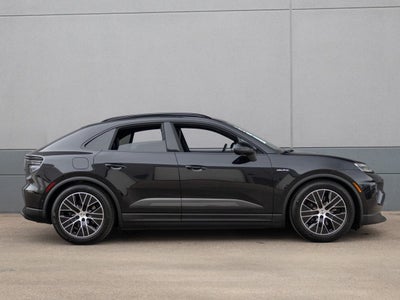 2025 Porsche Macan 4S