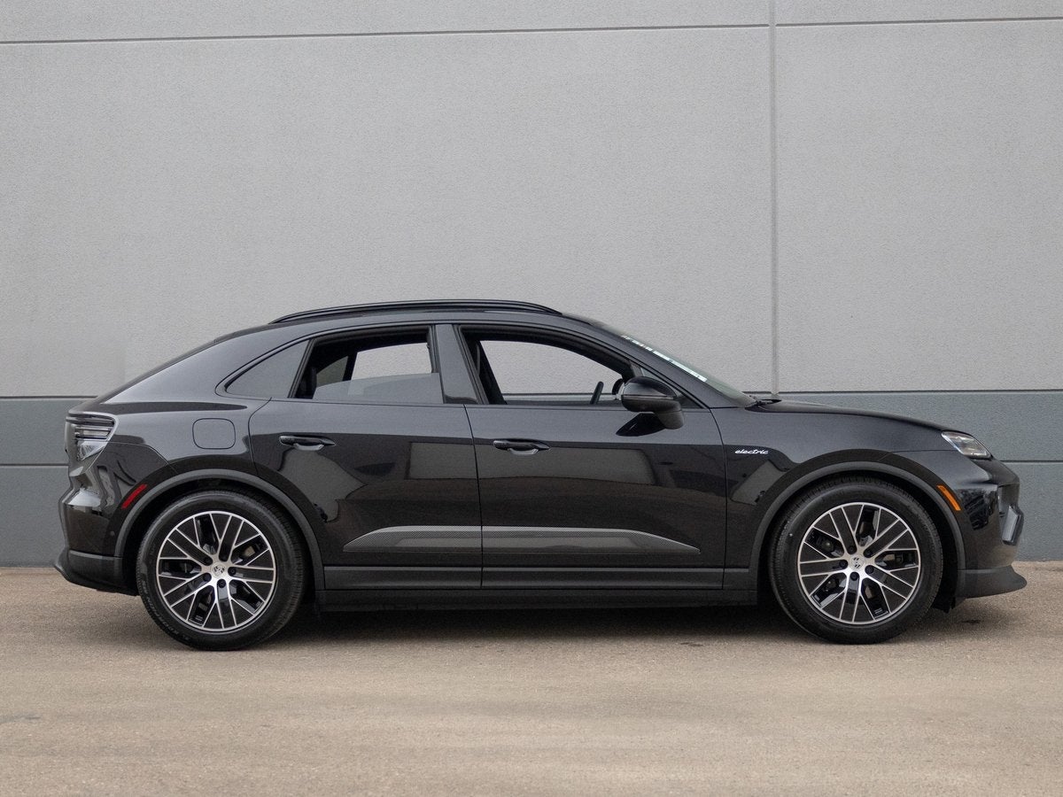 2025 Porsche Macan 4S