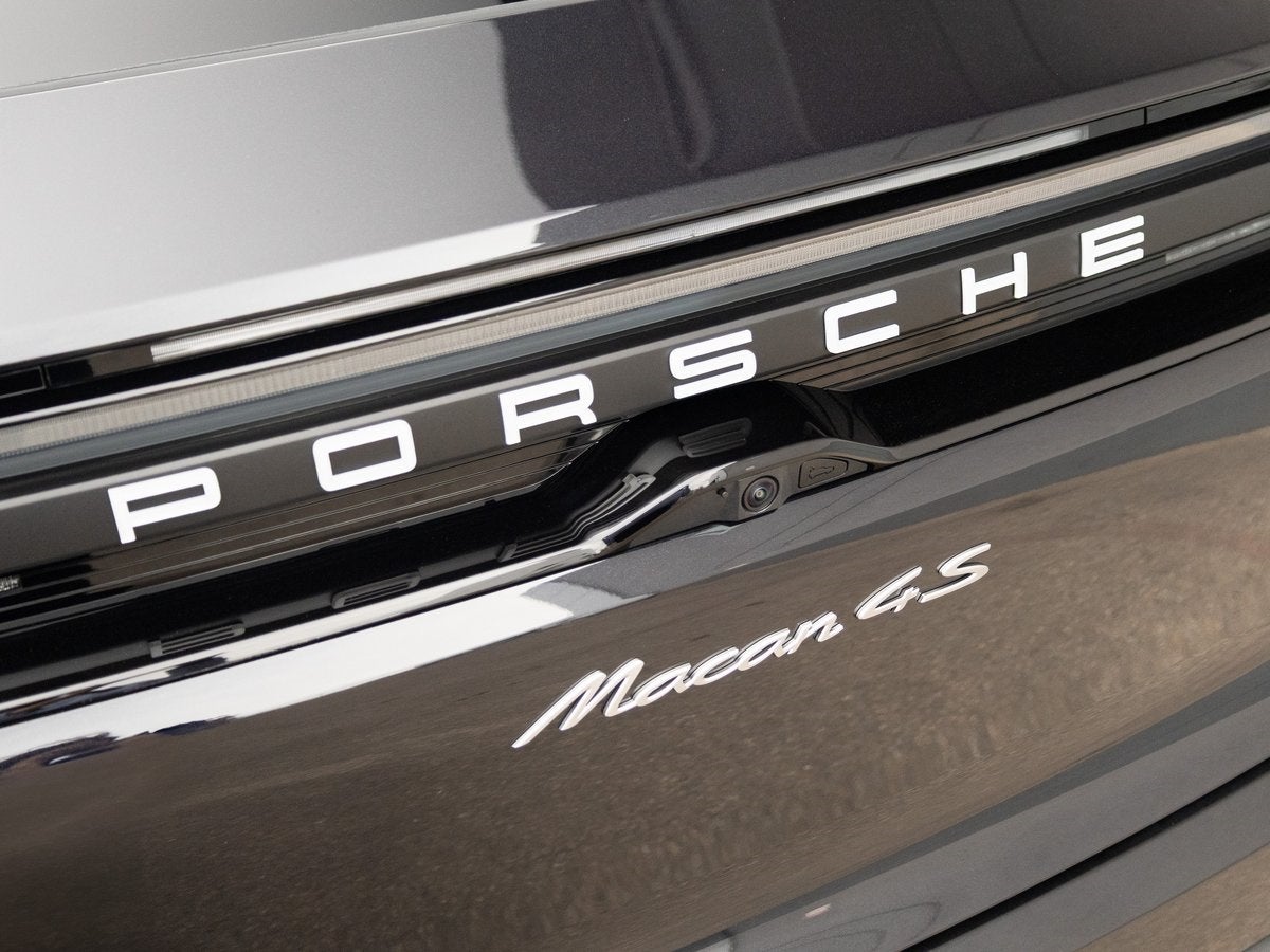 2025 Porsche Macan 4S