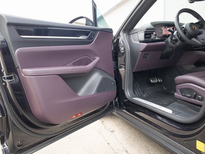 2025 Porsche Macan 4S