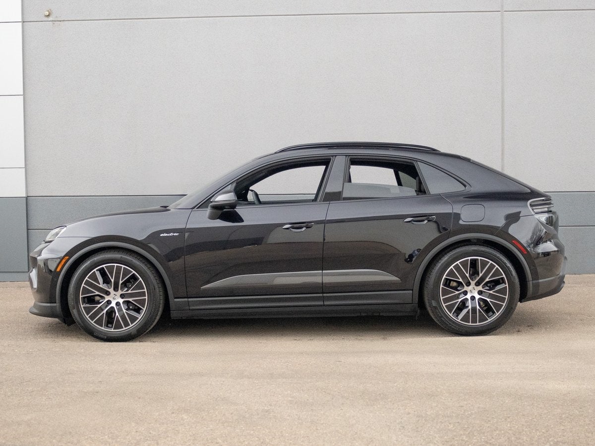 2025 Porsche Macan 4S