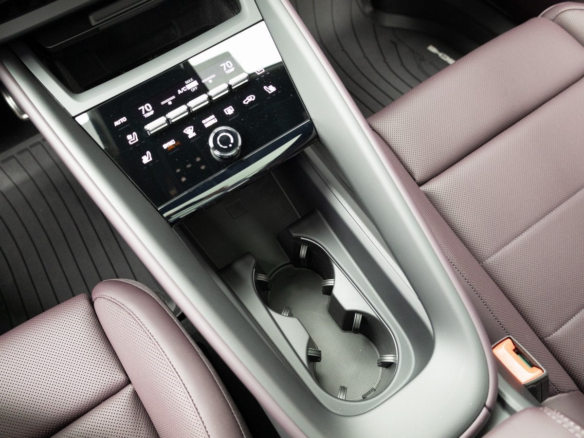 2025 Porsche Macan 4S