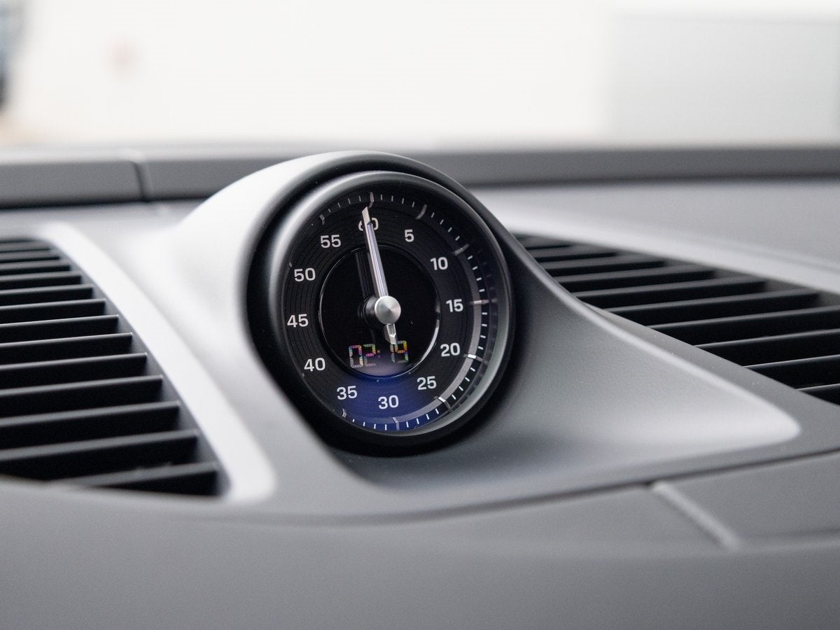 2025 Porsche Macan 4S