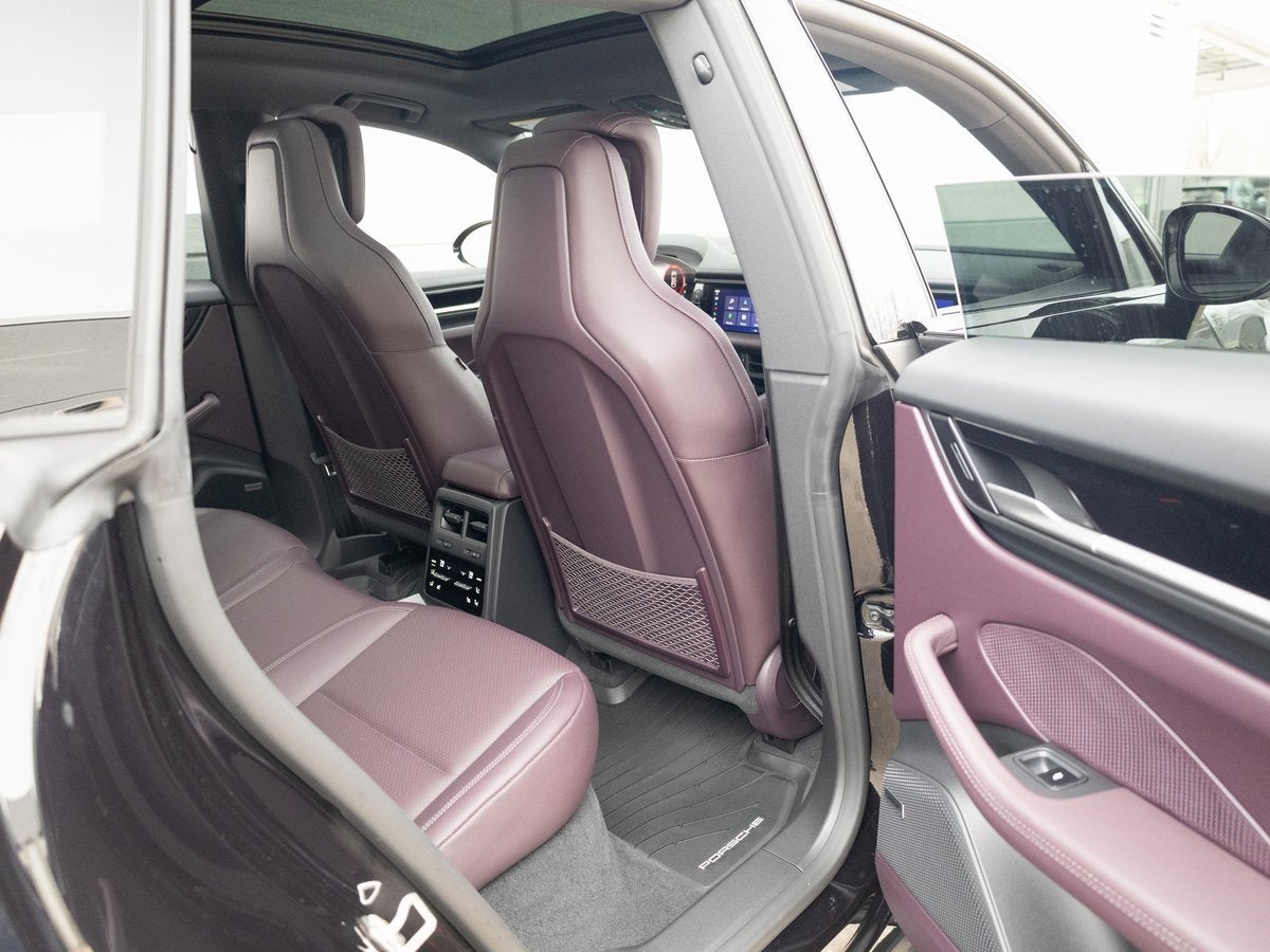 2025 Porsche Macan 4S