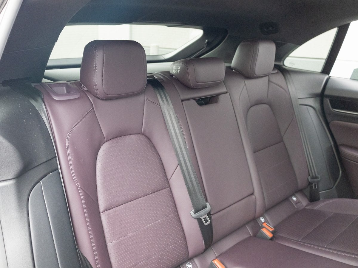 2025 Porsche Macan 4S