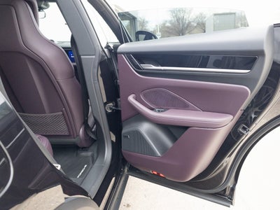 2025 Porsche Macan 4S