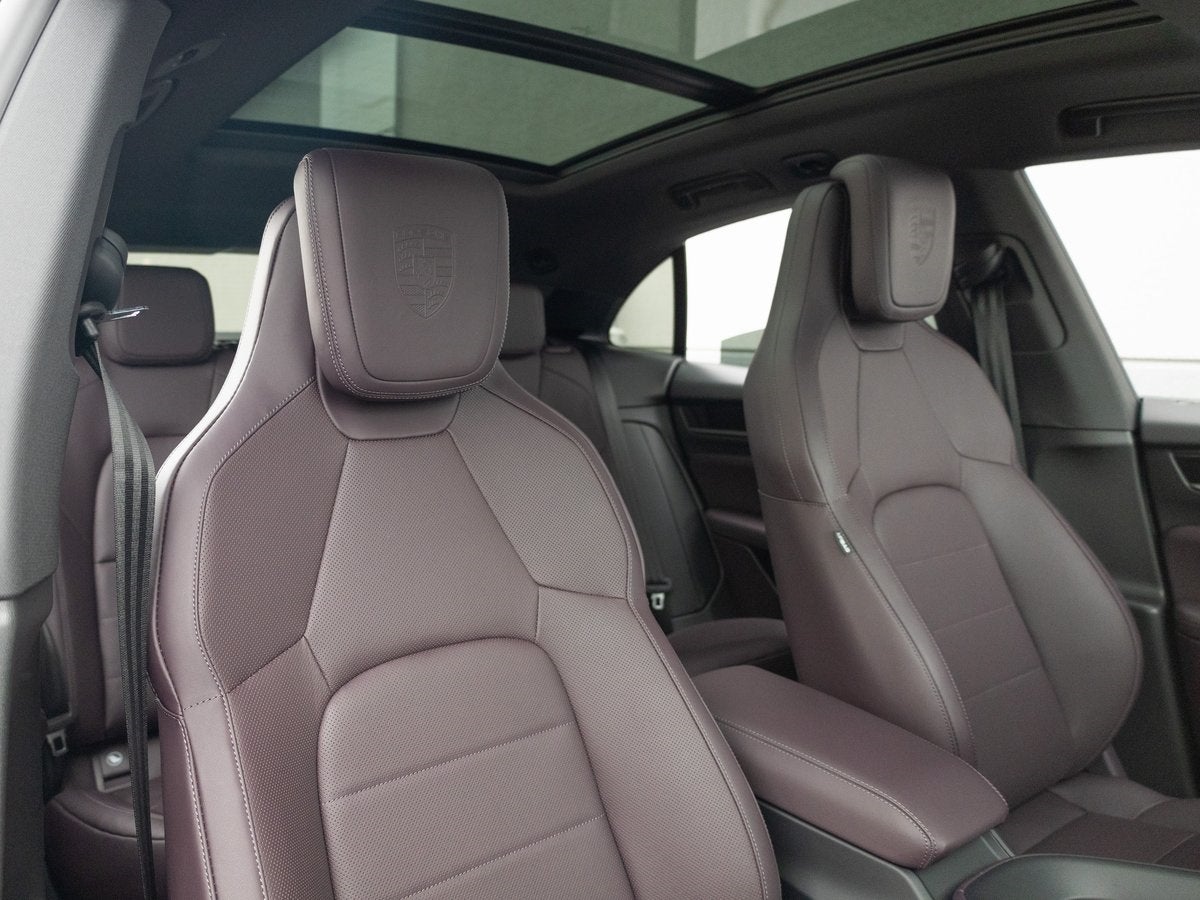 2025 Porsche Macan 4S