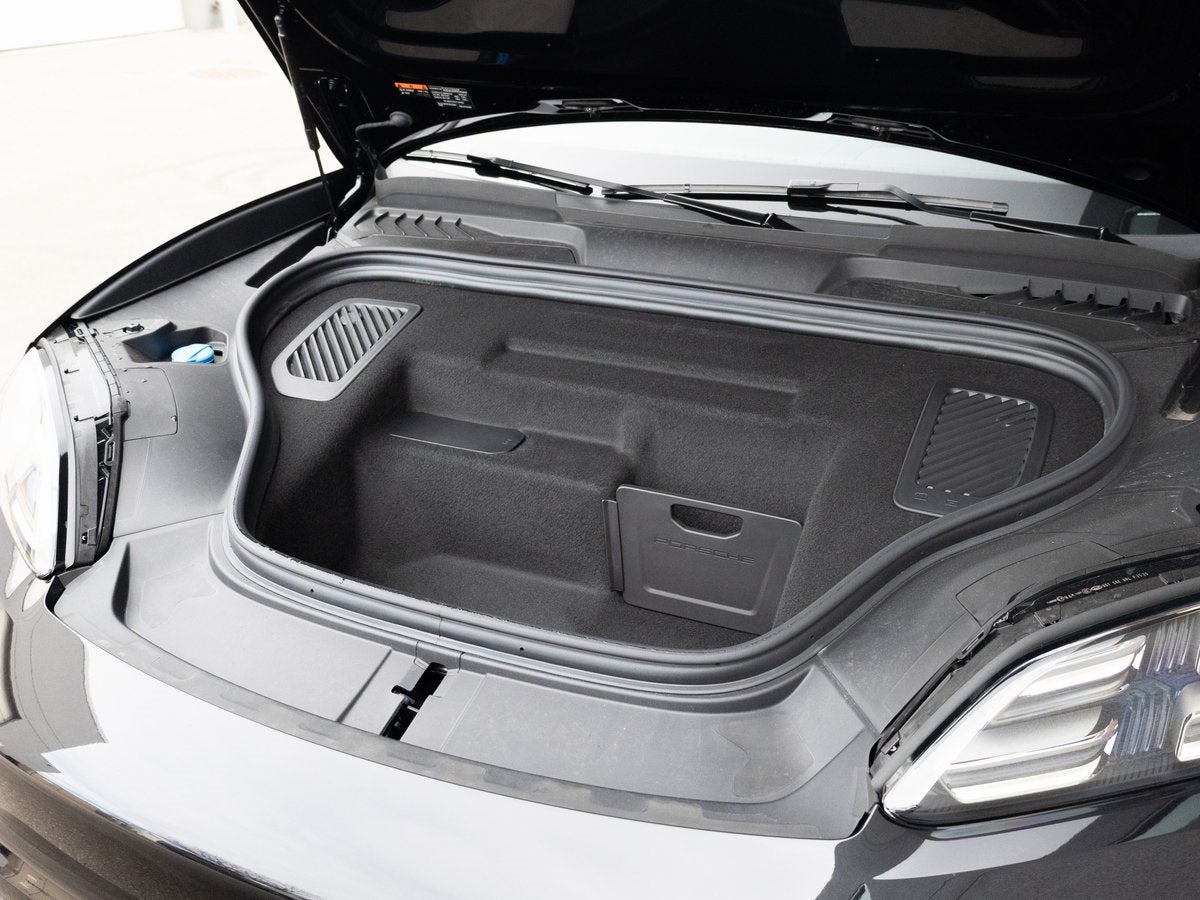 2025 Porsche Macan 4S