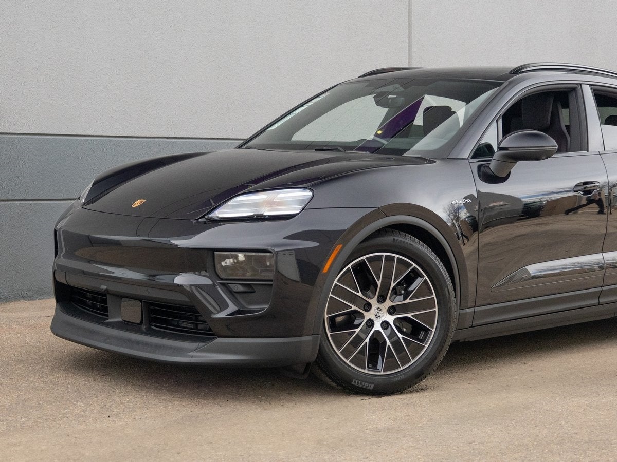 2025 Porsche Macan 4S