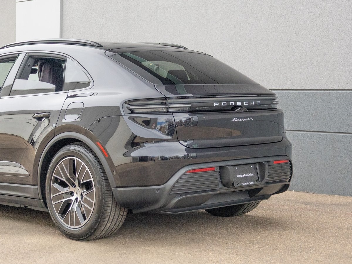 2025 Porsche Macan 4S