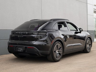 2025 Porsche Macan 4S