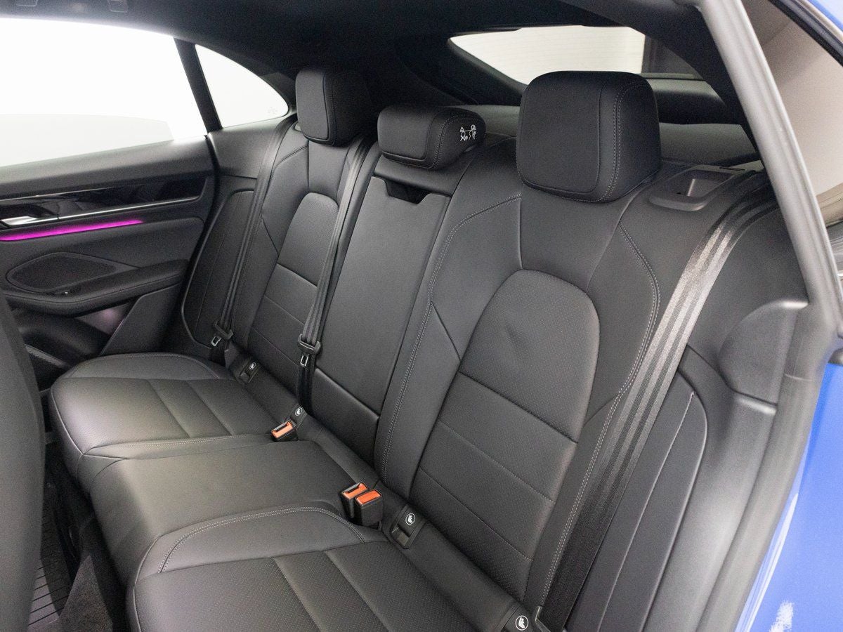 2026 Porsche Macan 4S