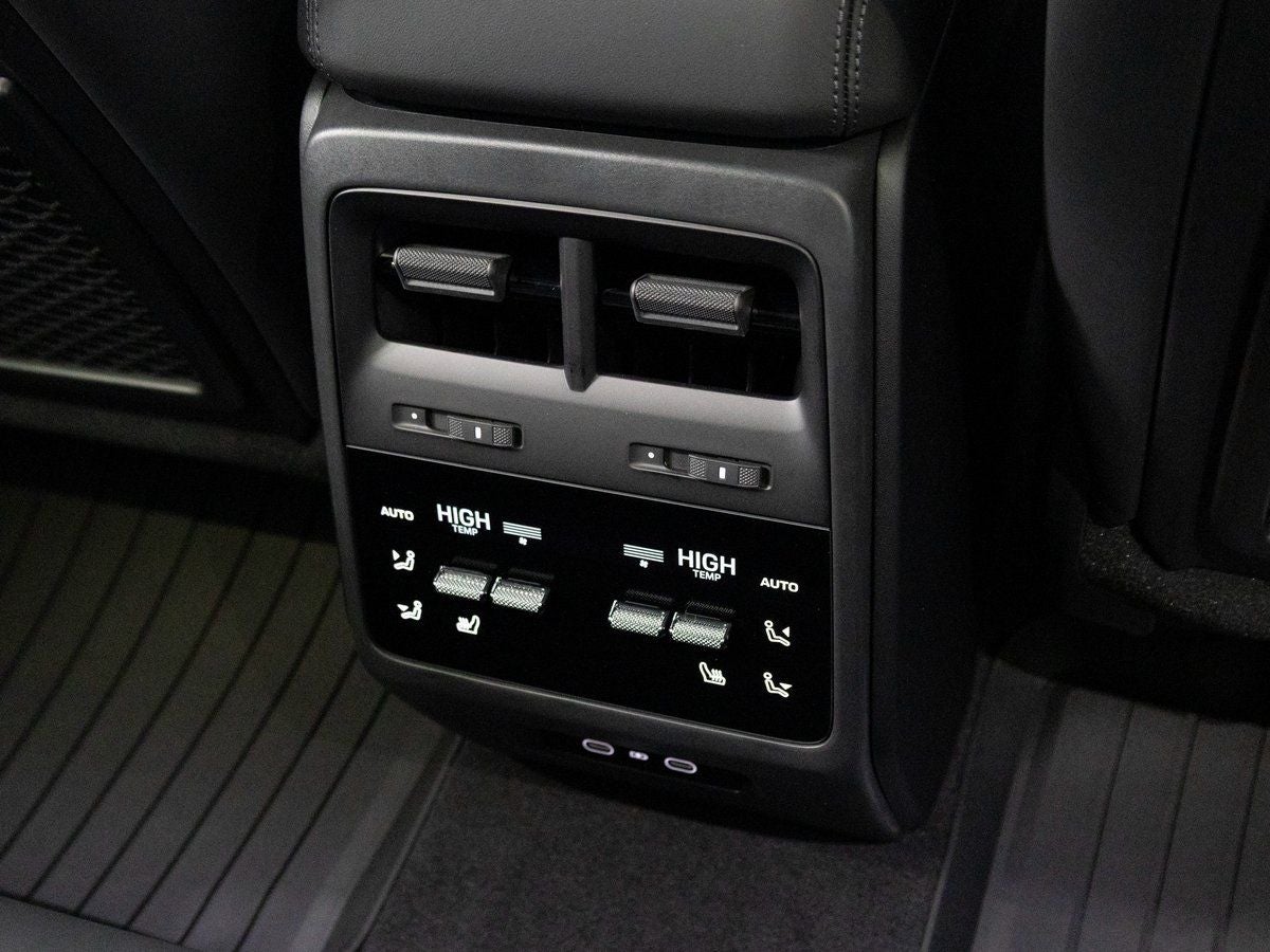 2026 Porsche Macan 4S