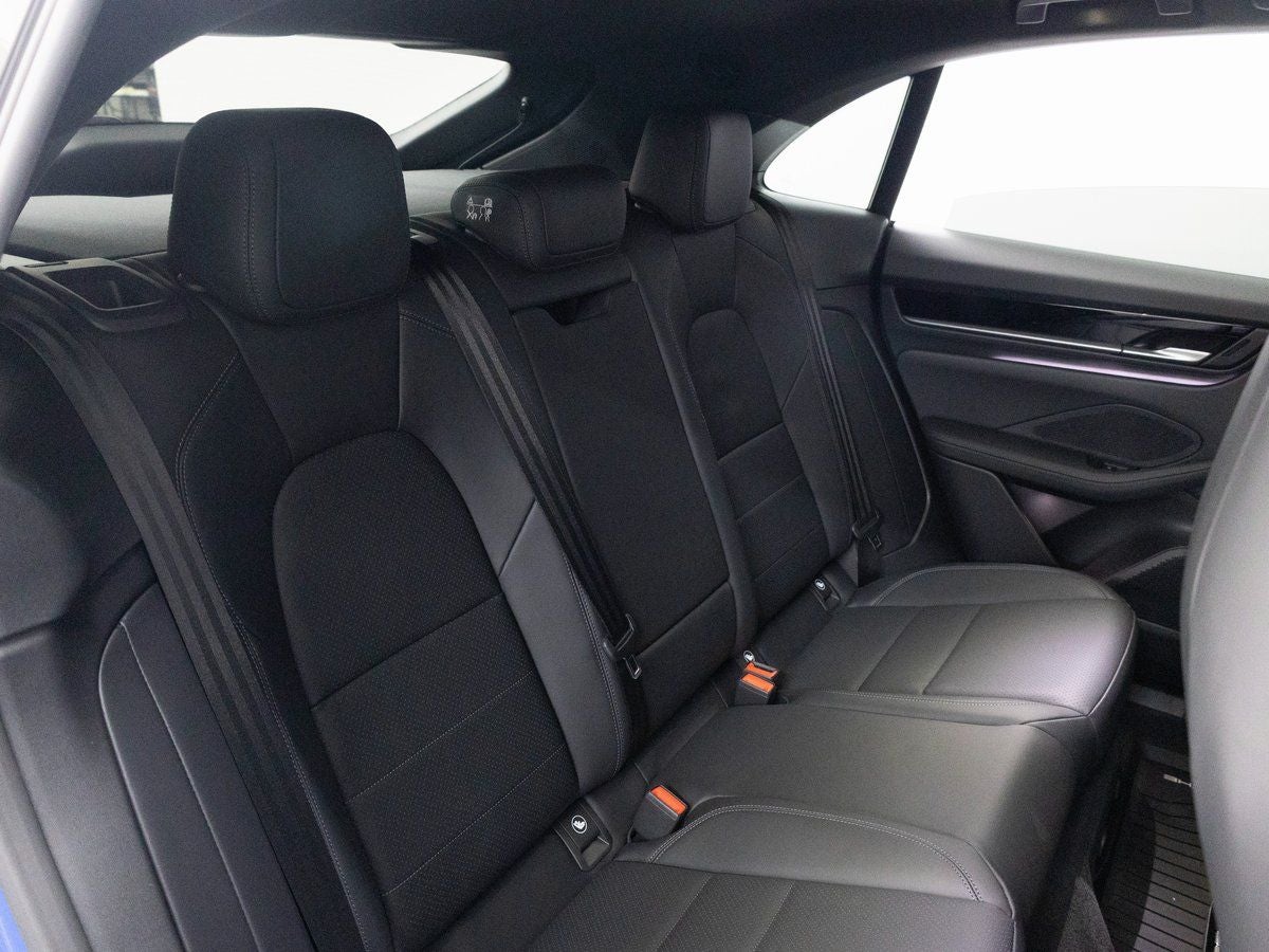 2026 Porsche Macan 4S