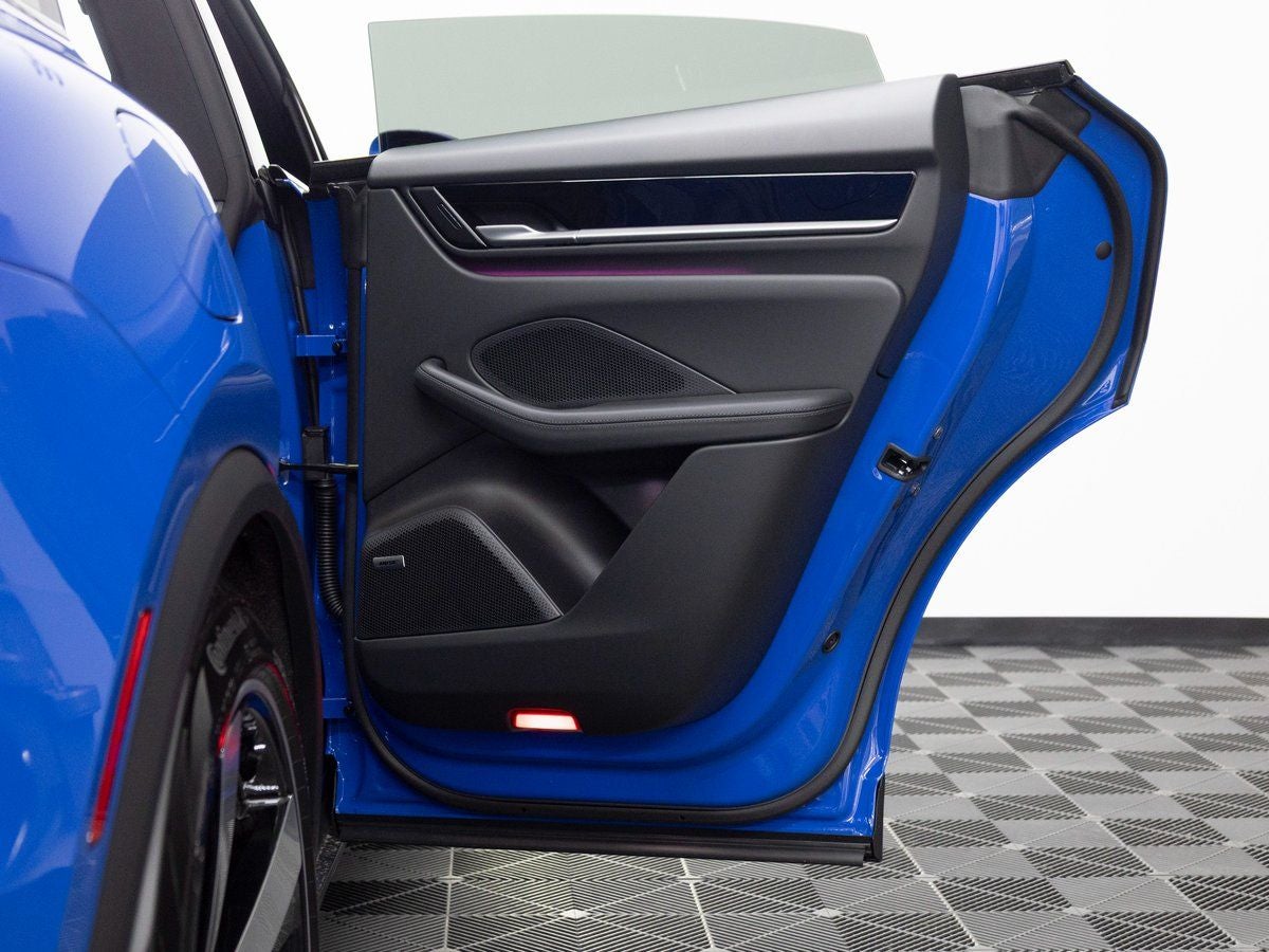 2026 Porsche Macan 4S