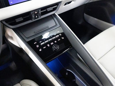 2025 Porsche Macan 4S Electric