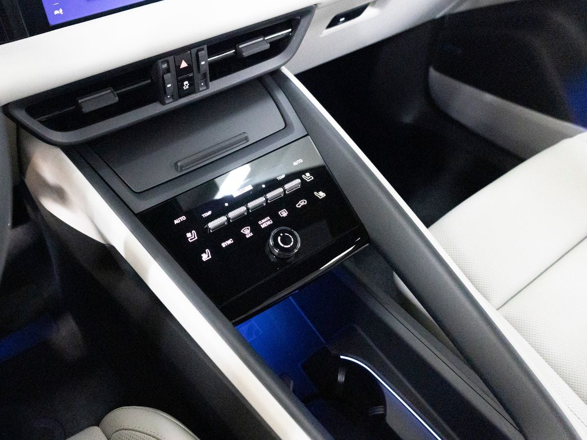 2025 Porsche Macan 4S Electric