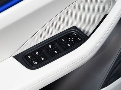 2025 Porsche Macan 4S Electric