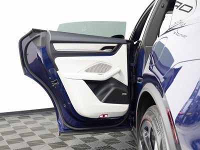 2025 Porsche Macan 4S Electric