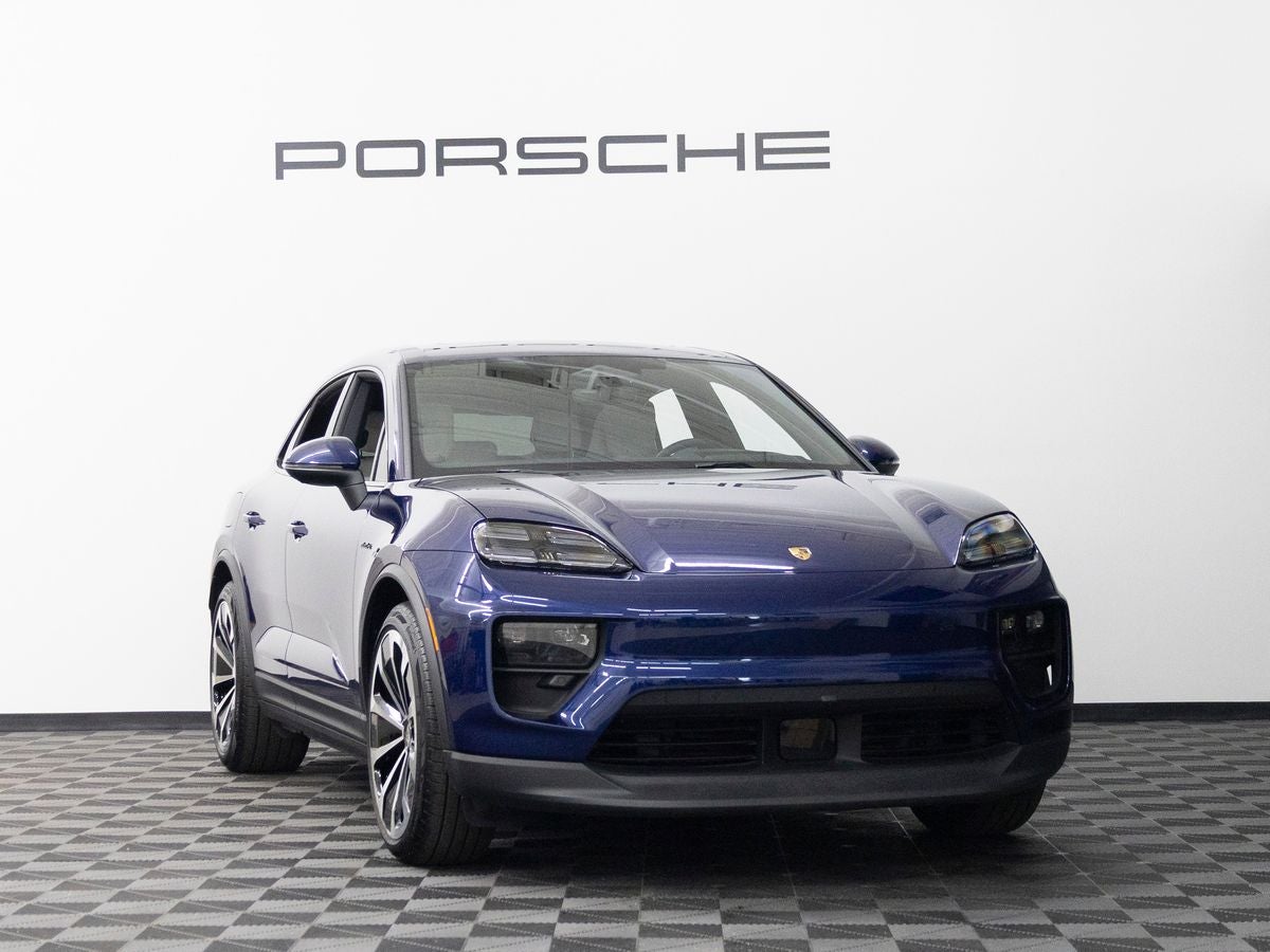 2025 Porsche Macan 4S Electric