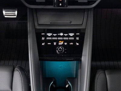 2025 Porsche Macan 4S Electric