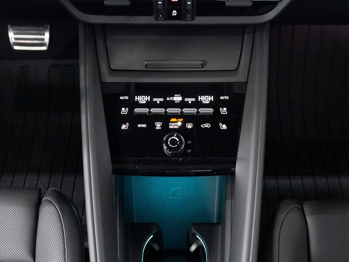 2025 Porsche Macan 4S Electric