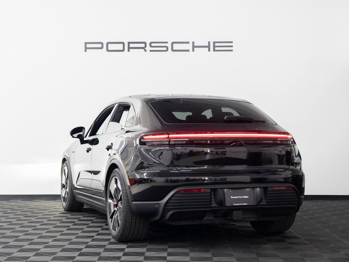 2025 Porsche Macan 4S Electric