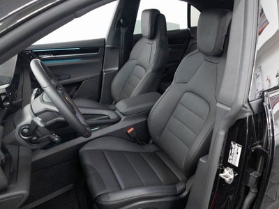 2025 Porsche Macan 4S Electric