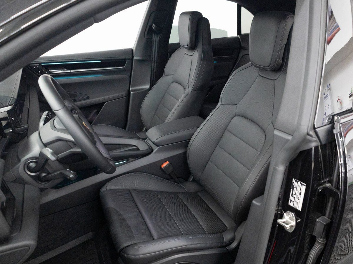 2025 Porsche Macan 4S Electric