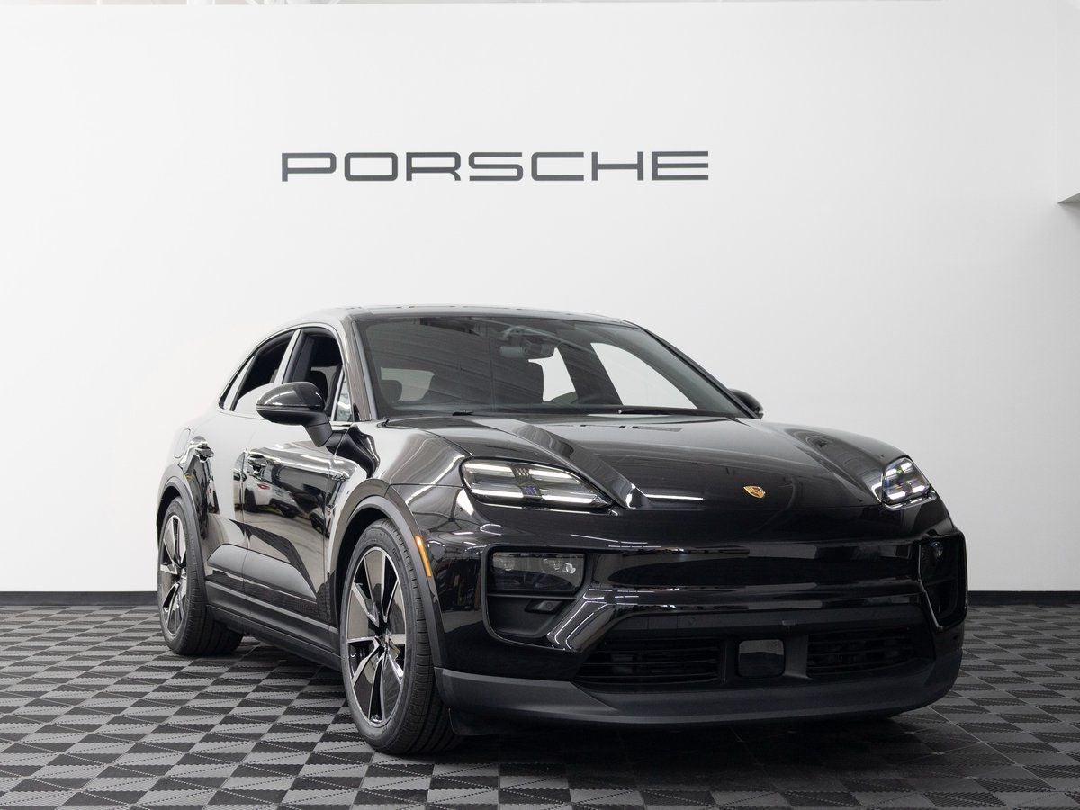 2025 Porsche Macan 4S Electric