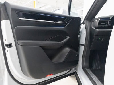 2025 Porsche Macan 4S