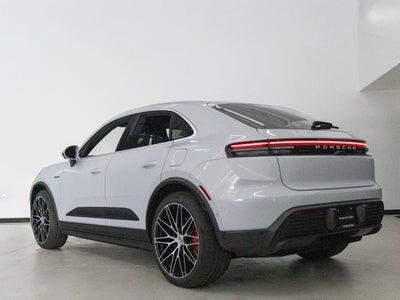 2025 Porsche Macan 4S