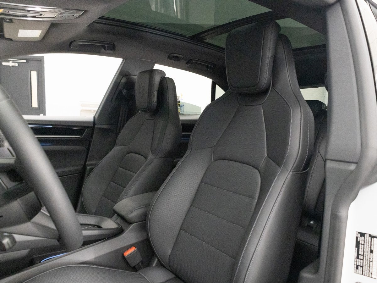 2025 Porsche Macan 4S