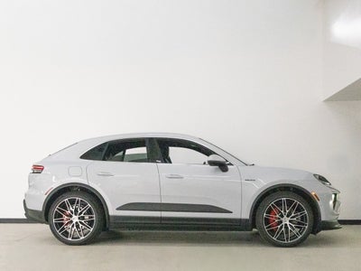 2025 Porsche Macan 4S