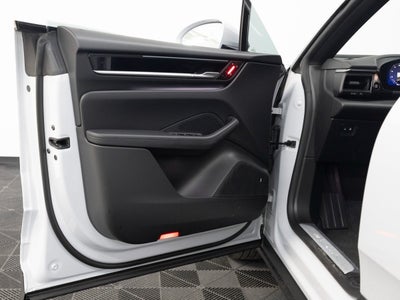 2025 Porsche Macan 4S