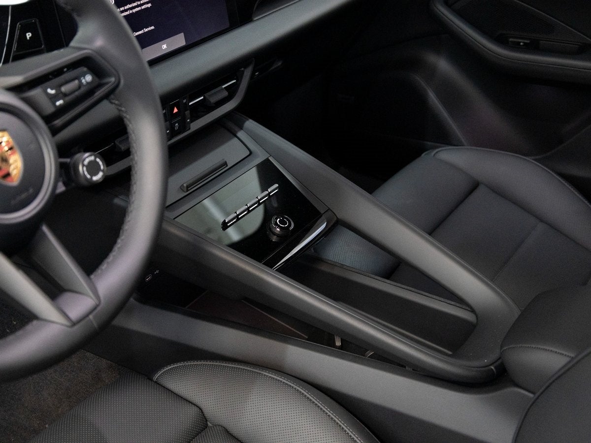 2025 Porsche Macan 4S