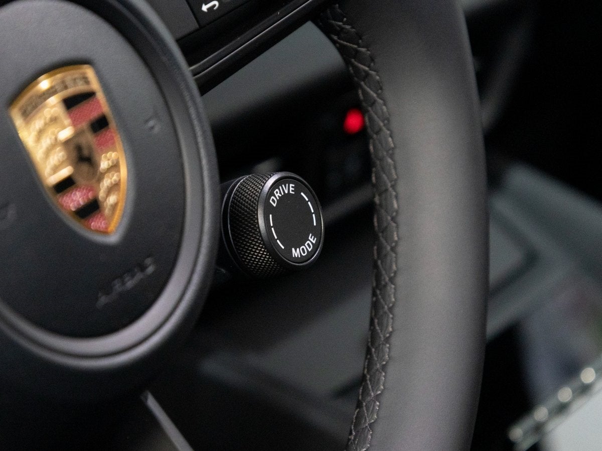 2025 Porsche Macan 4S