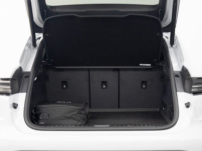 2025 Porsche Macan 4S