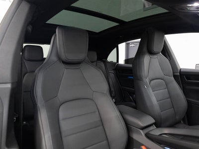 2025 Porsche Macan 4S