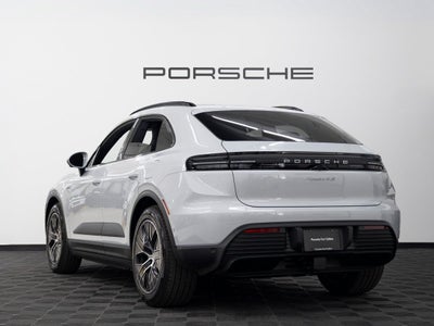 2025 Porsche Macan 4S