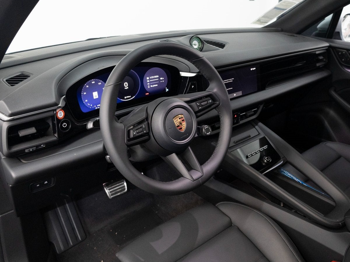 2025 Porsche Macan 4S